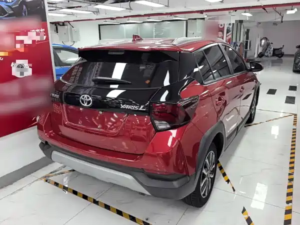 Toyota Yaris L 2022