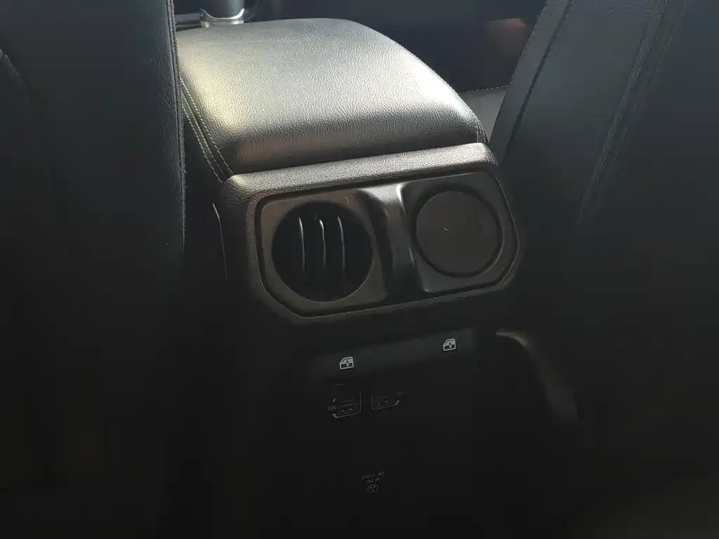 Jeep Wrangler 2021 — фото 14