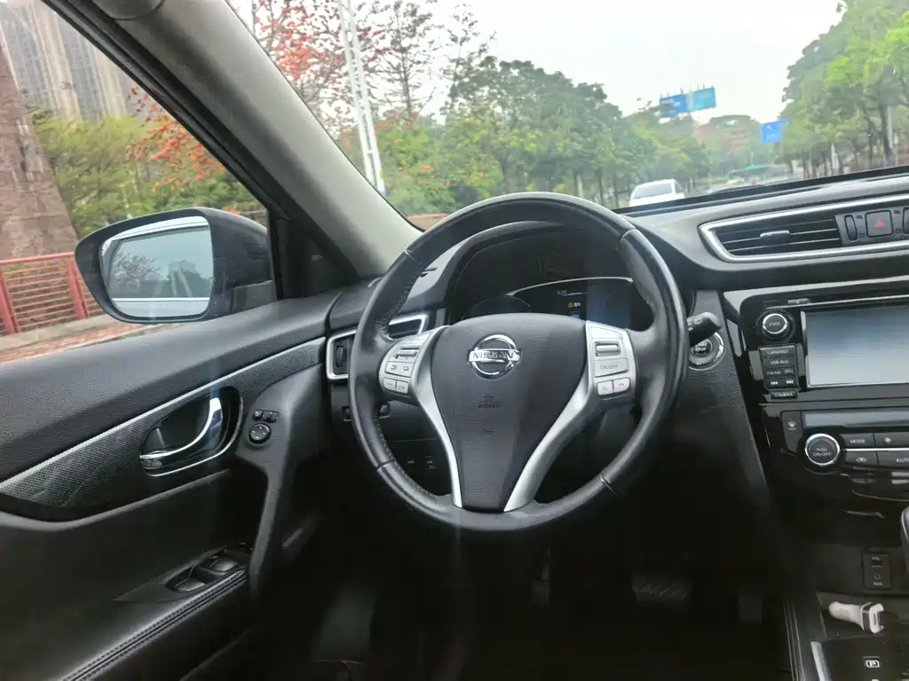 Nissan X-Trail 2014