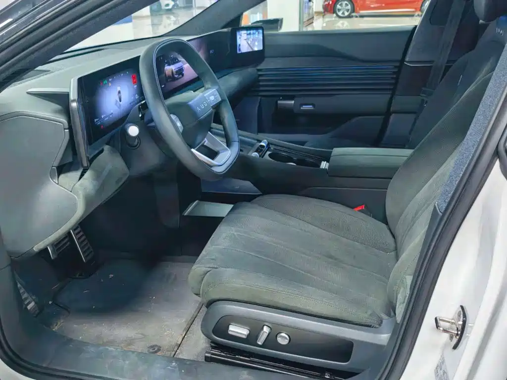 Audi E5 Sportback 2025 — фото 13