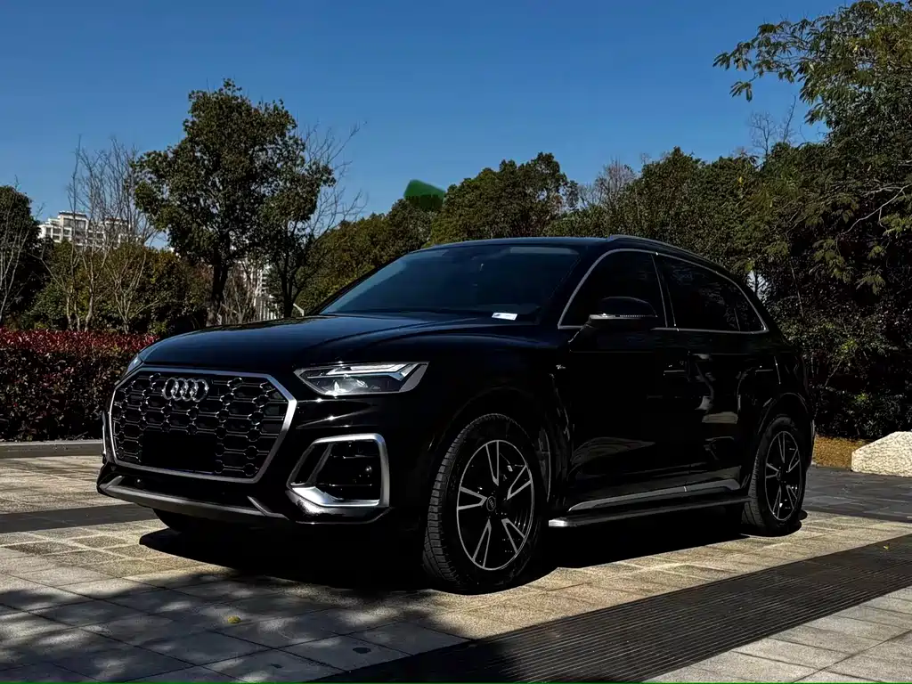 Audi Q5L 2021 — фото 2