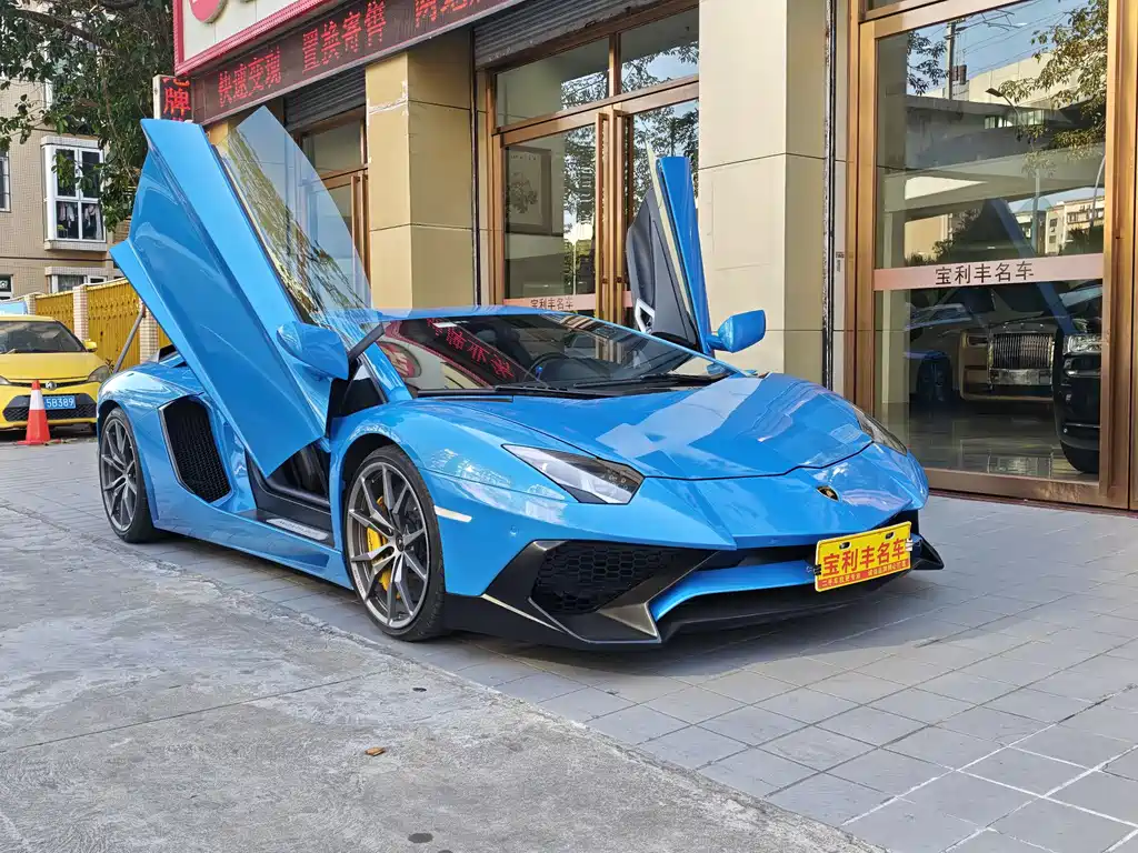 Lamborghini Aventador 2014 — фото 4