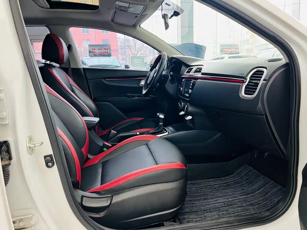 Kia KX Cross 2018 — фото 13