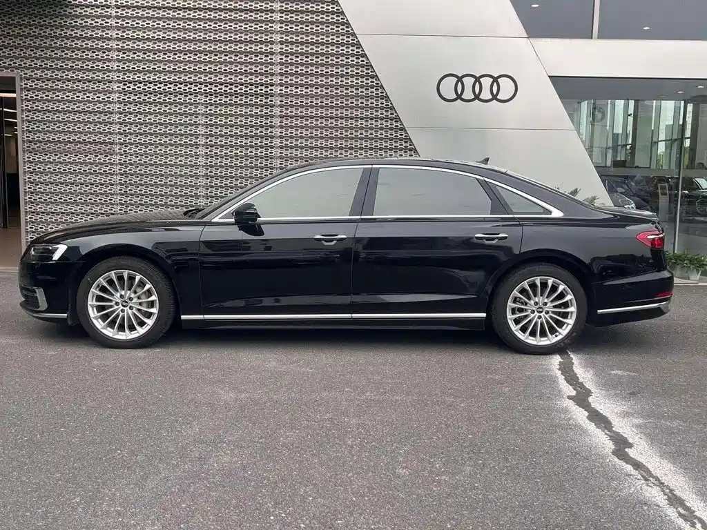 Audi A8 2021