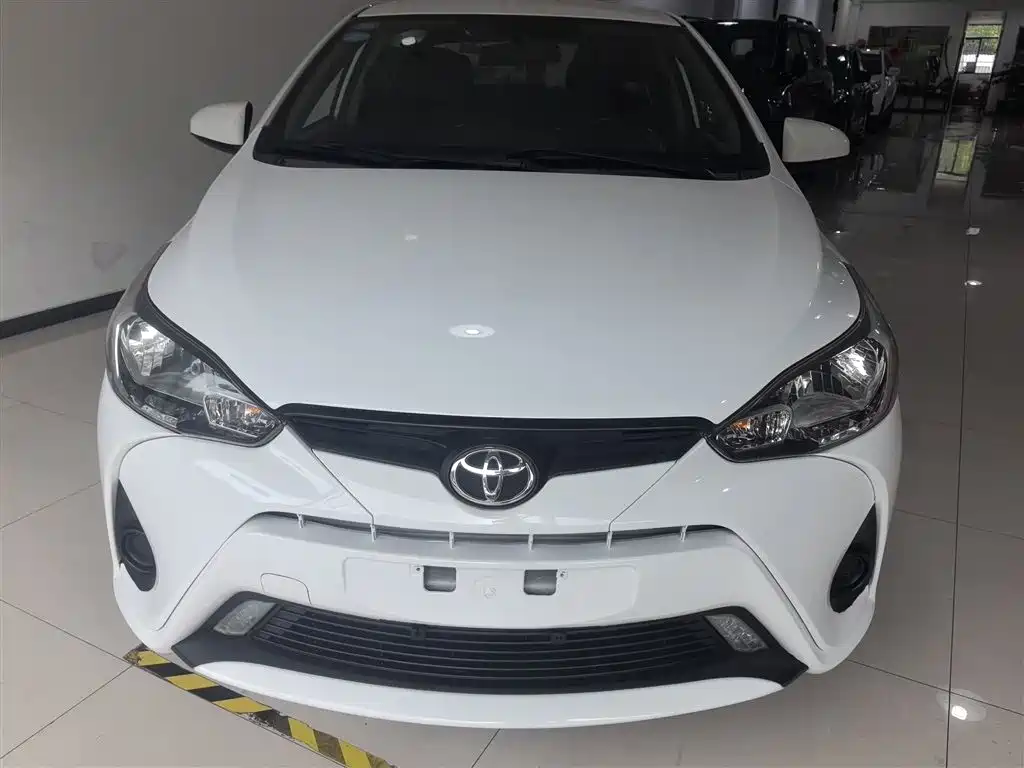 Toyota Yaris L 2019 — фото 3