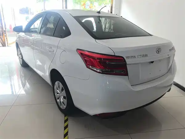 Toyota Yaris L 2019