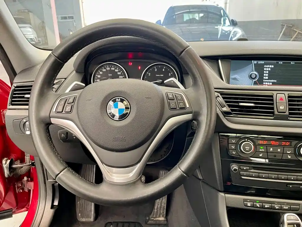 BMW X1 2015 — фото 13
