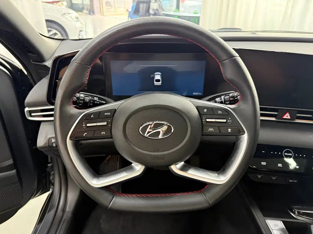 Hyundai Elantra 2022 — фото 14
