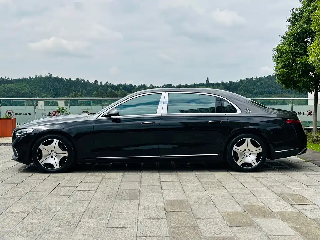 Mercedes-Benz Maybach S-Class 2023