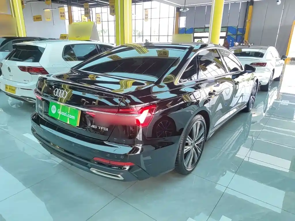 Audi A6L 2022