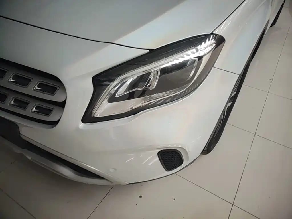 Mercedes-Benz GLA 2018 — фото 24