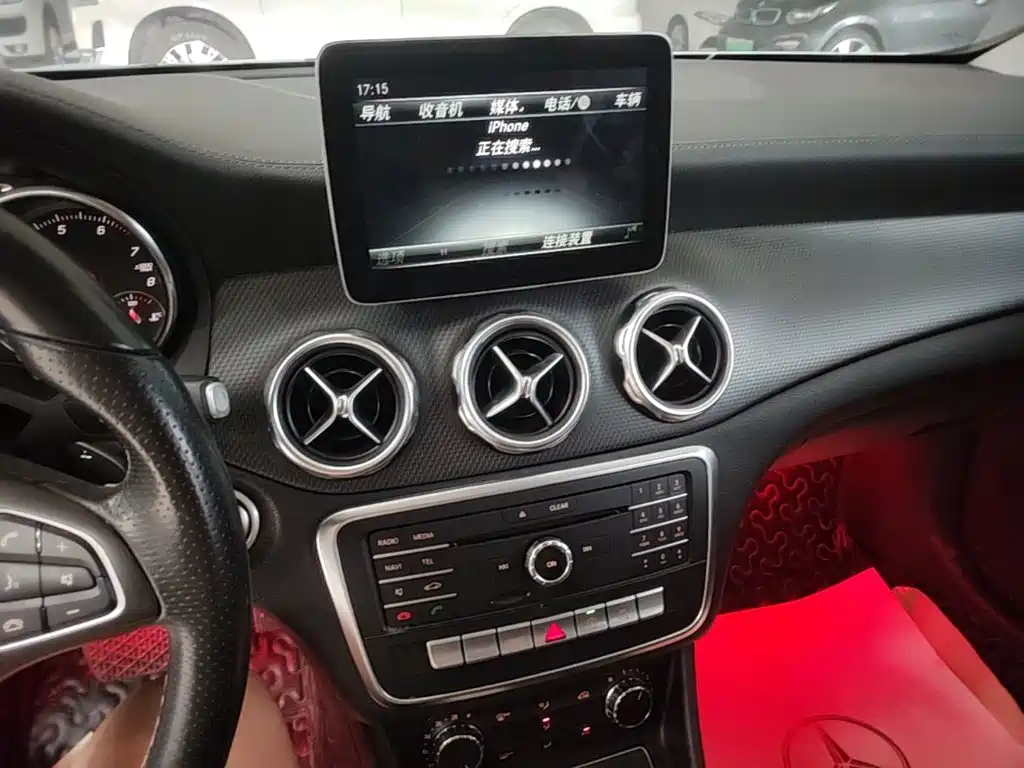 Mercedes-Benz GLA 2018 — фото 13
