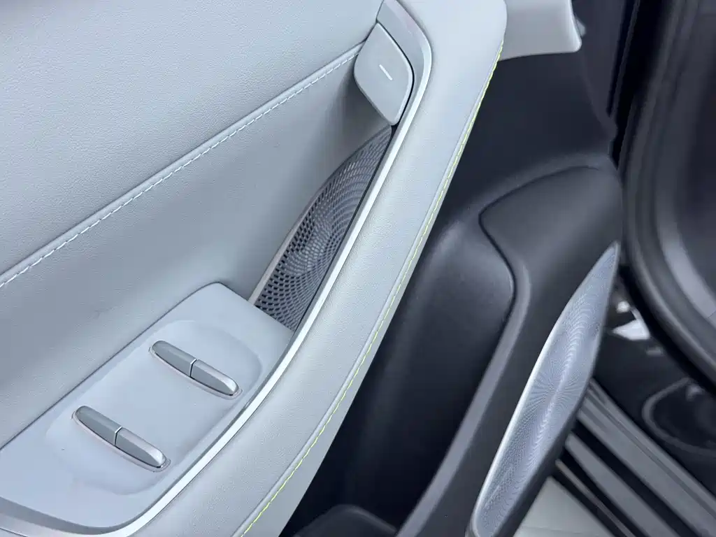 NIO EC6 2025 — фото 10