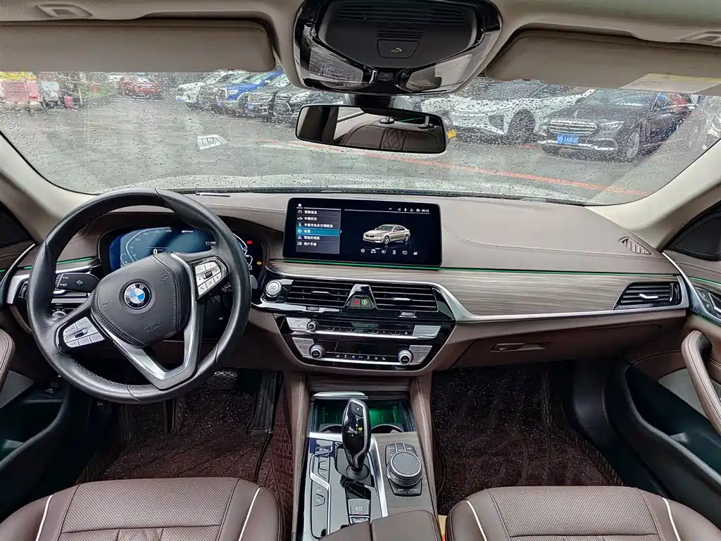 BMW 5 Series New Energy 2021 — фото 10