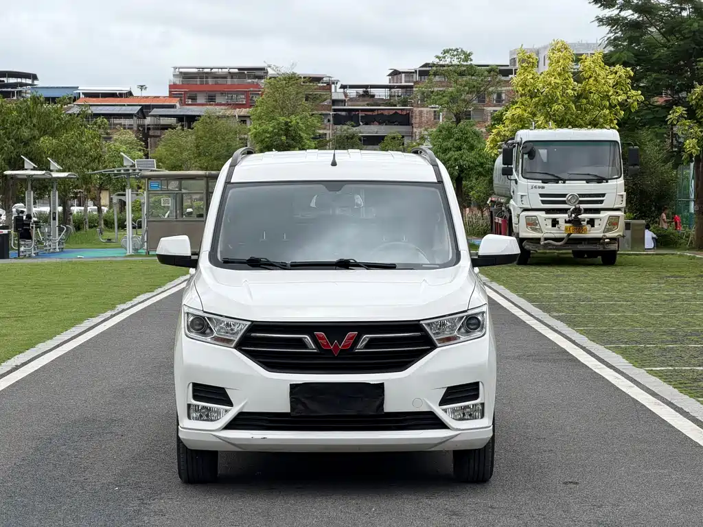 Wuling Hongguang 2024