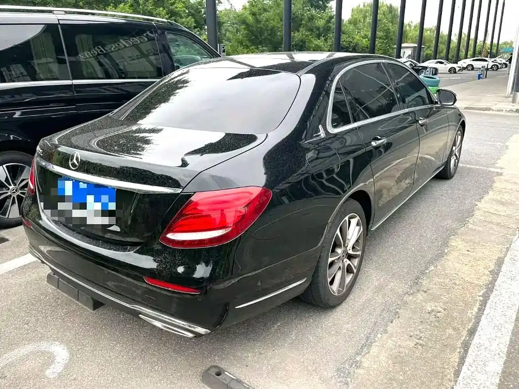 Mercedes-Benz E-Class 2018