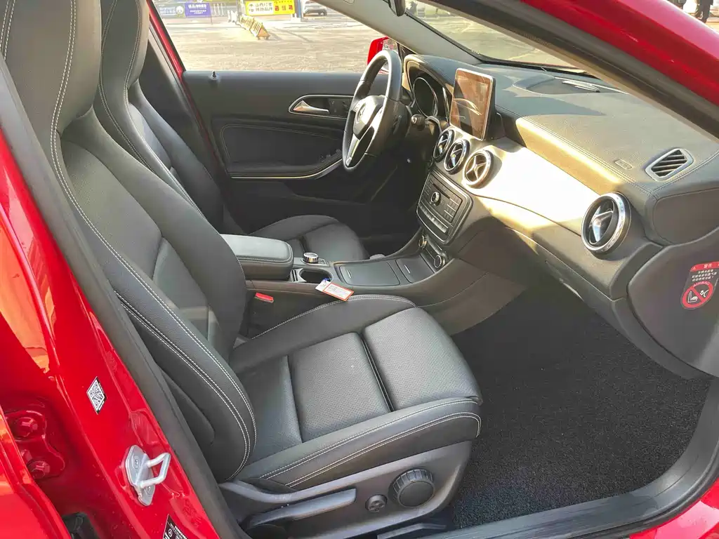Mercedes-Benz GLA 2016 — фото 11