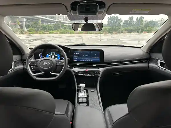 Hyundai Mistra 2022