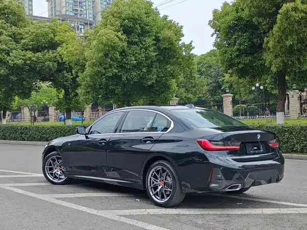 BMW 3 Series 2023