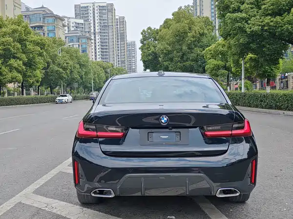 BMW 3 Series 2023