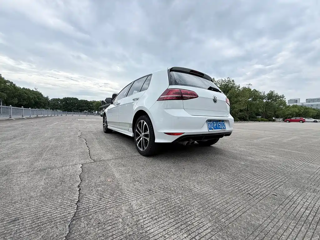 Volkswagen Golf 2018 — фото 12
