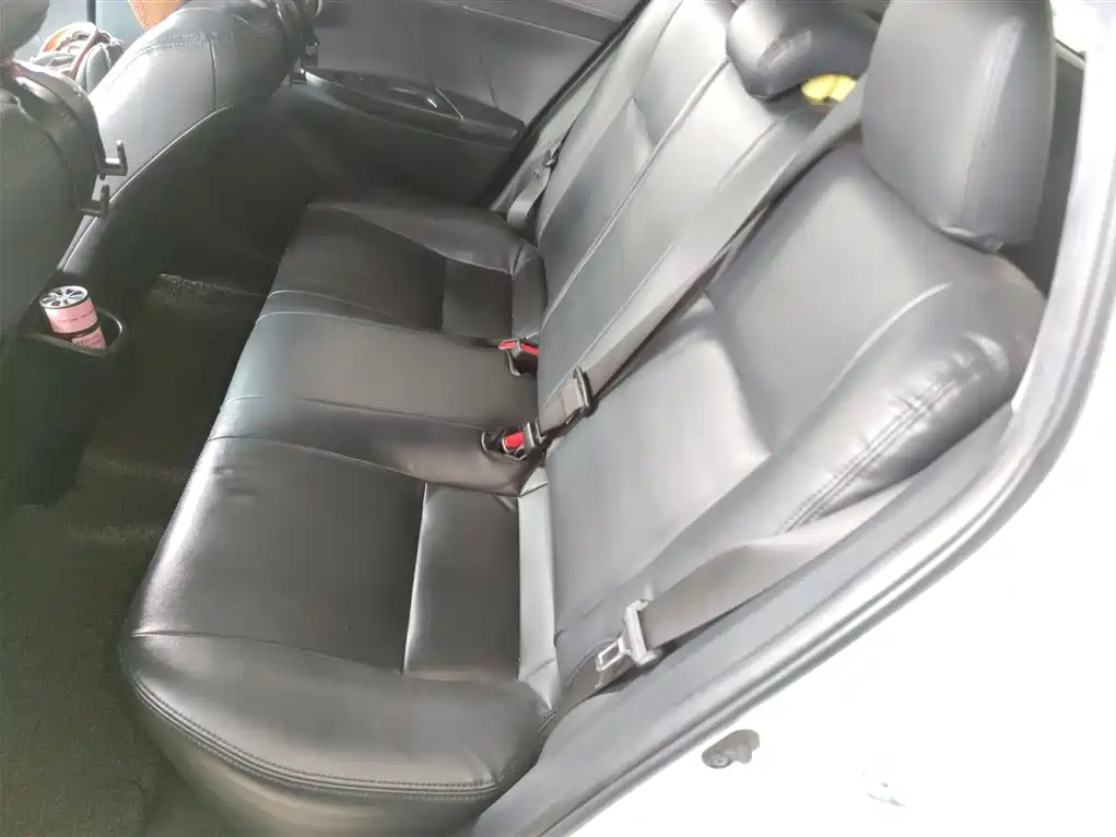 Toyota Yaris L 2019 — фото 17