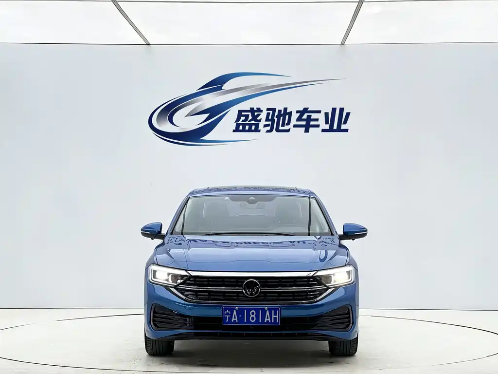 Volkswagen Sagitar 2022