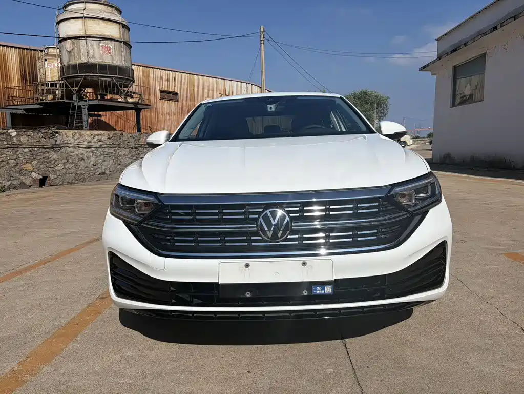 Volkswagen Sagitar 2022