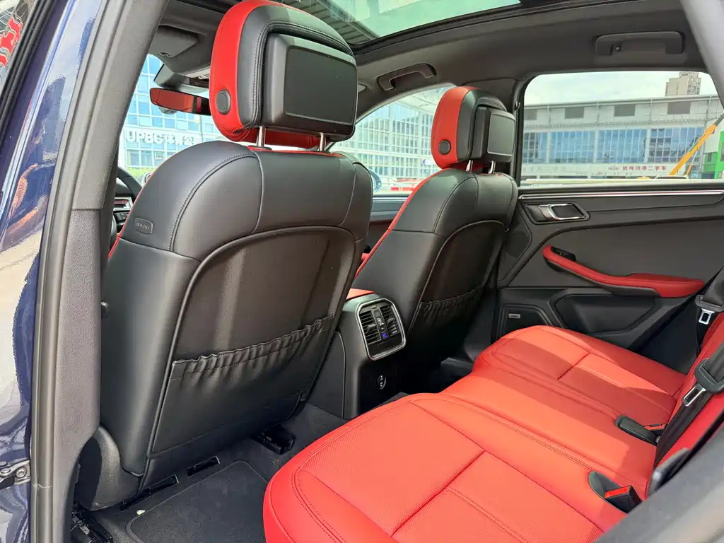 Porsche Macan 2023 — фото 12
