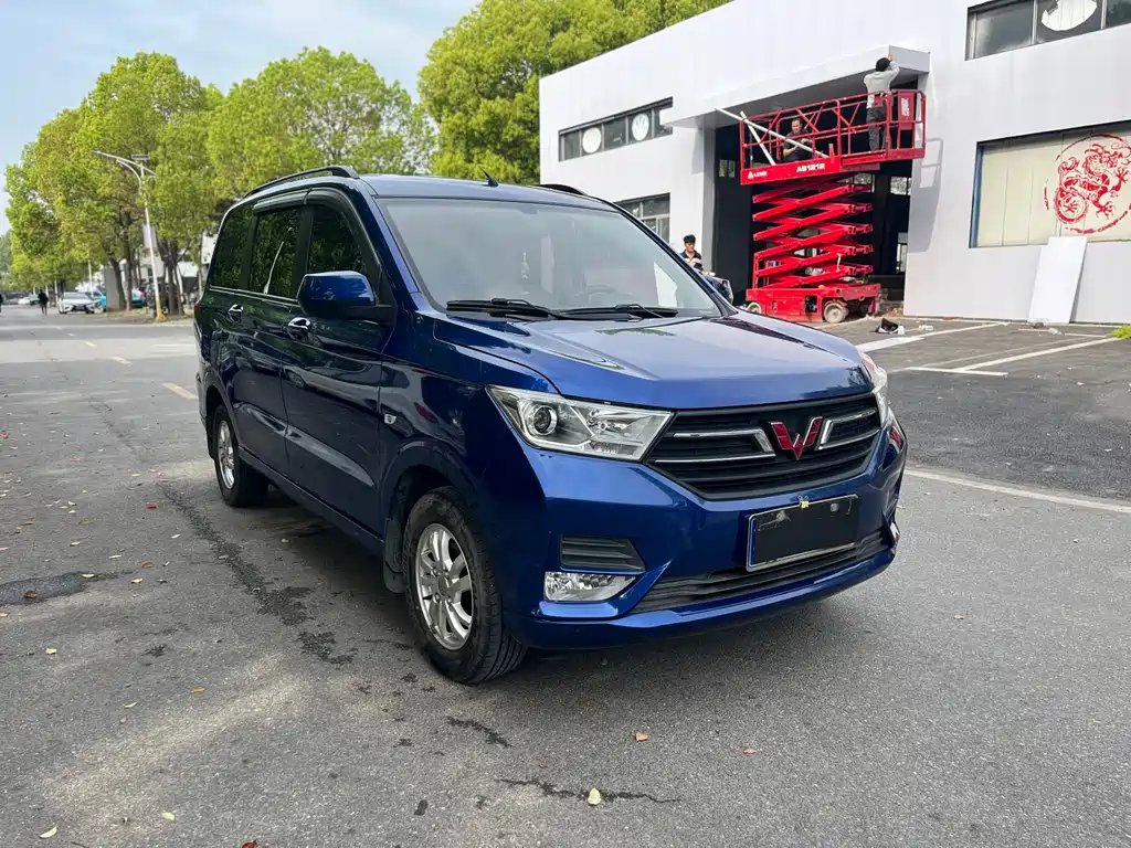 Wuling Hongguang 2018 — фото 3
