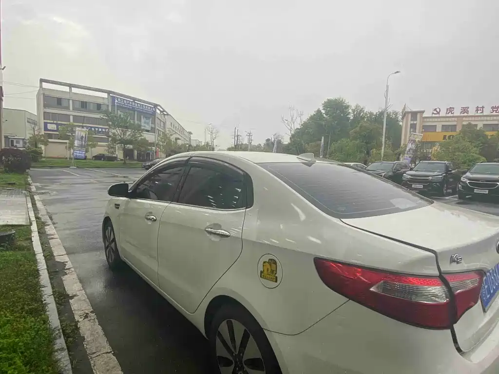 Kia K2 2013