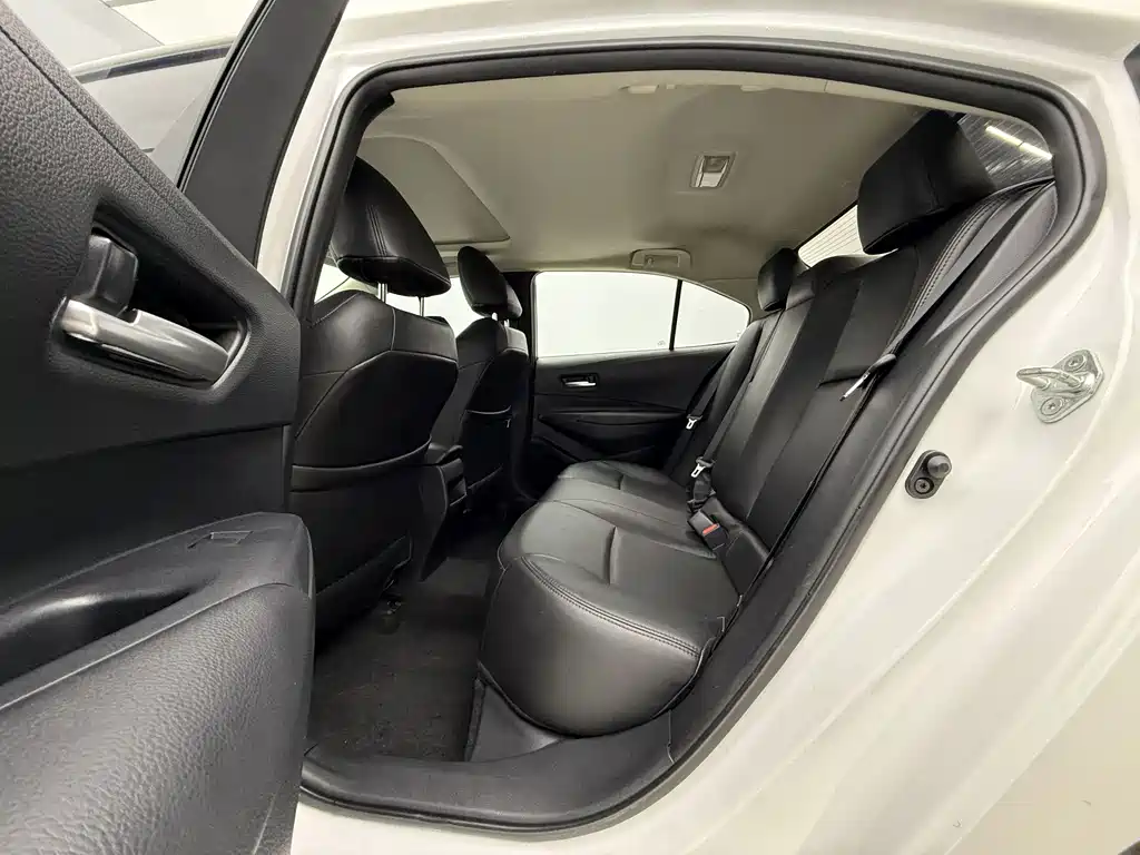 Toyota Corolla 2022 — фото 16