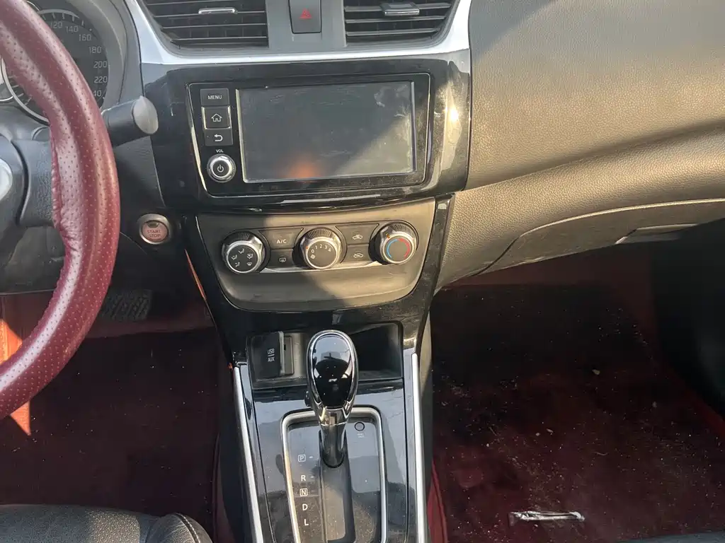 Nissan Sylphy 2018 — фото 12