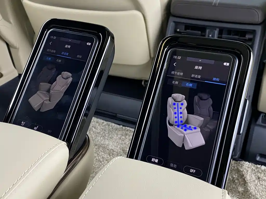 Toyota Alphard 2024 — фото 27