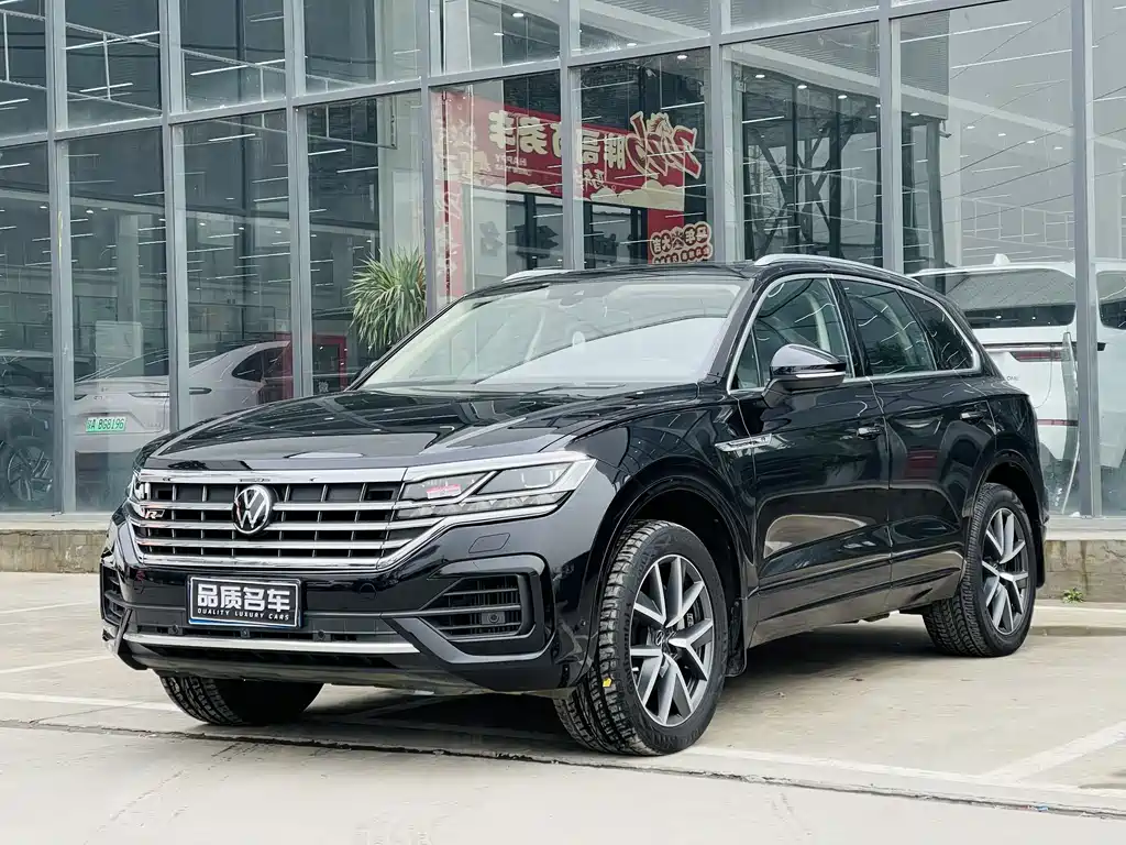 Volkswagen Touareg 2021 — фото 1