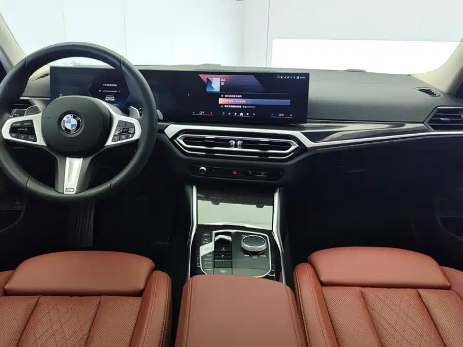BMW 3 Series 2023 — фото 12