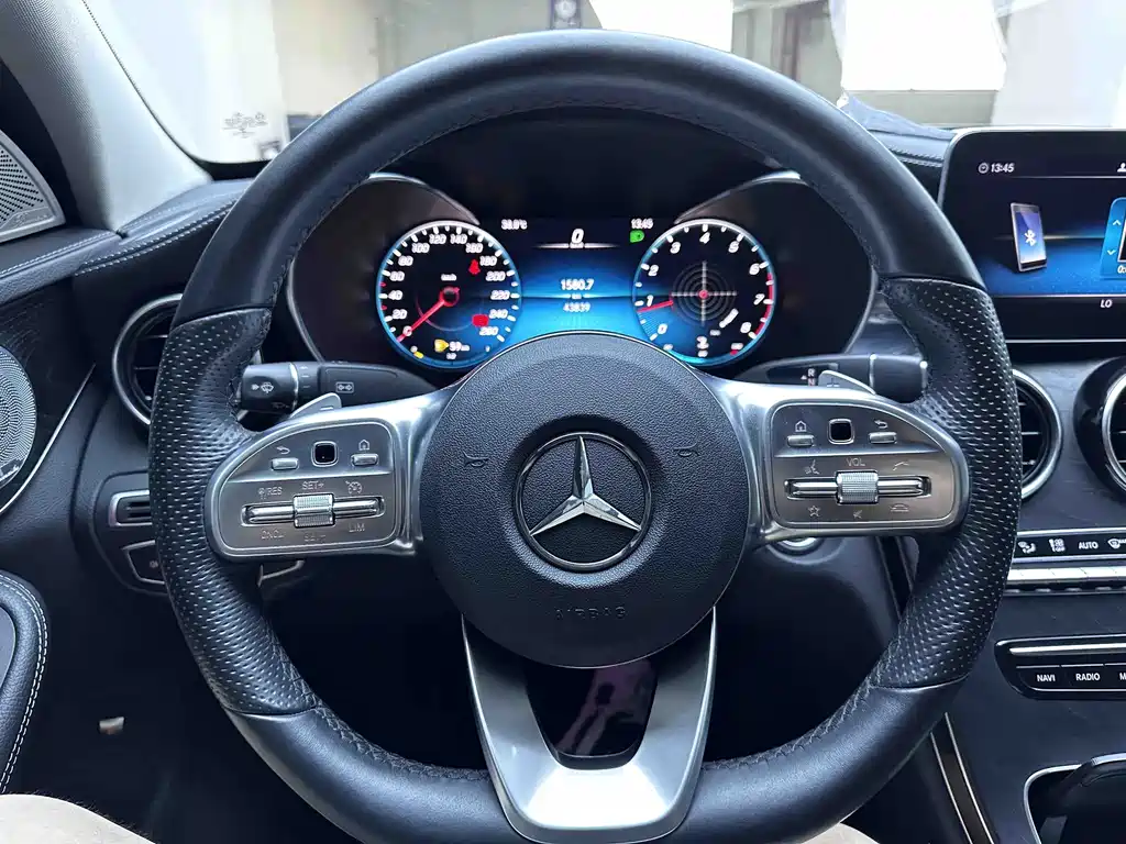 Mercedes-Benz C-Class 2021 — фото 16