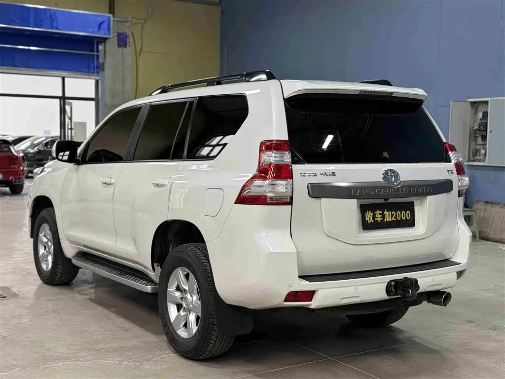 Toyota Prado 2017 — фото 9