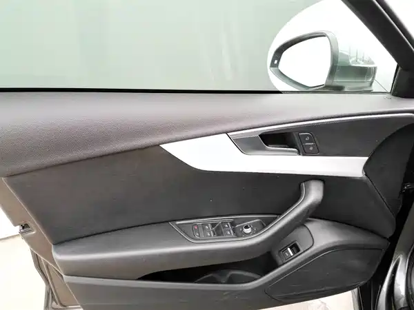 Audi A4L 2022
