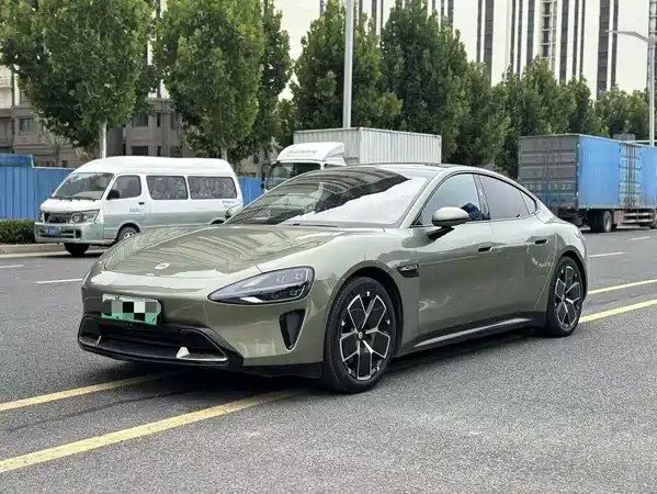 Xiaomi SU7 2025