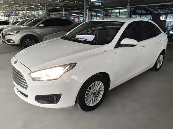 Ford Escort 2015