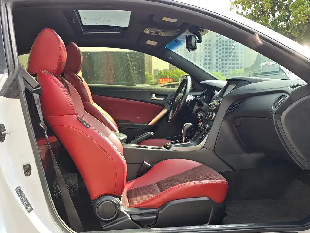 Hyundai Genesis Coupe 2015 — фото 9
