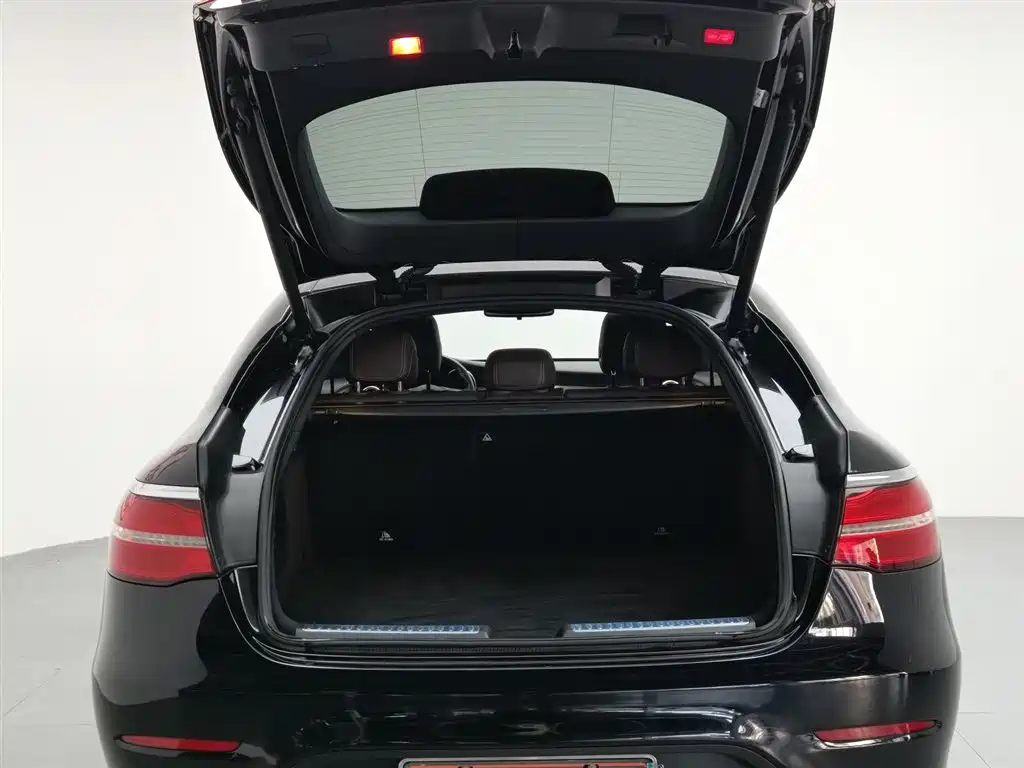 Mercedes-Benz GLC Coupe 2018 — фото 16