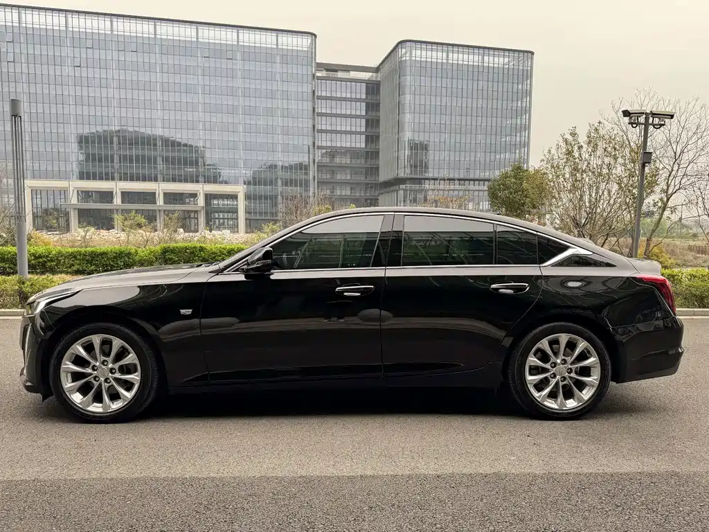 Cadillac CT5 2023 — фото 10