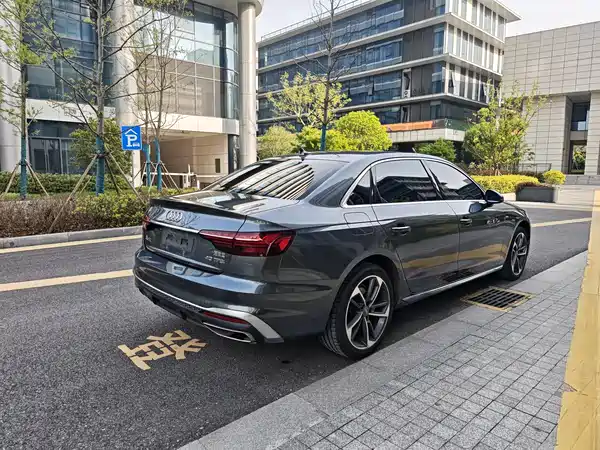 Audi A4L 2020
