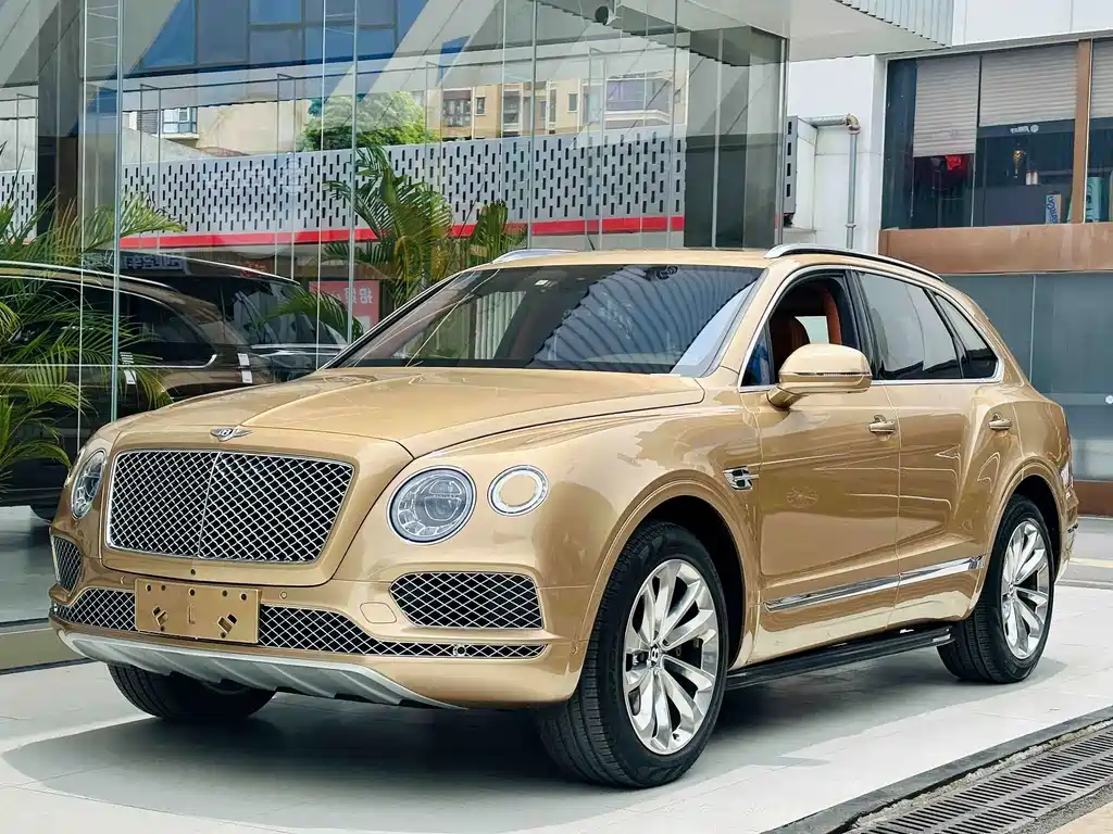 Bentley Bentayga 2018 — фото 1