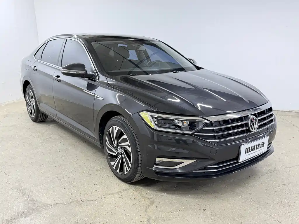Volkswagen Sagitar 2022