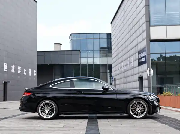 Mercedes-Benz C-Class 2019