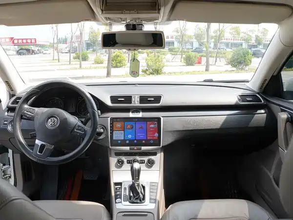 Volkswagen Magotan 2012