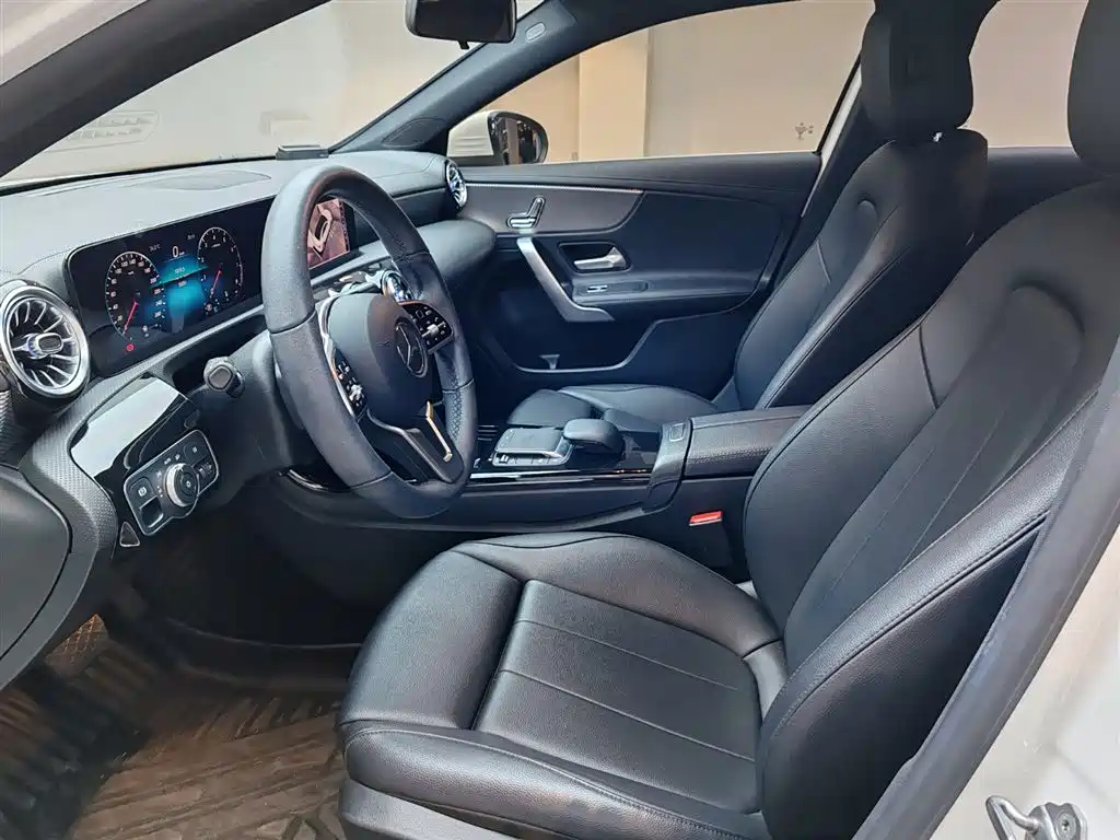 Mercedes-Benz A-Class 2021 — фото 11